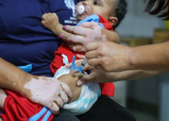 Casos de coqueluche crescem e provocam internações e mortes