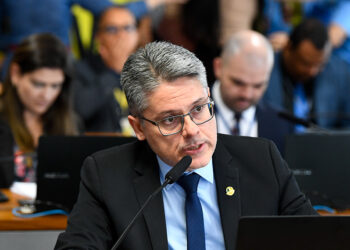 CE vota garantia de acesso a água potável nas escolas na terça — Senado Notícias