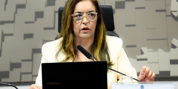 Subcomissão debate na terça financiamento para vacina contra o câncer — Senado Notícias