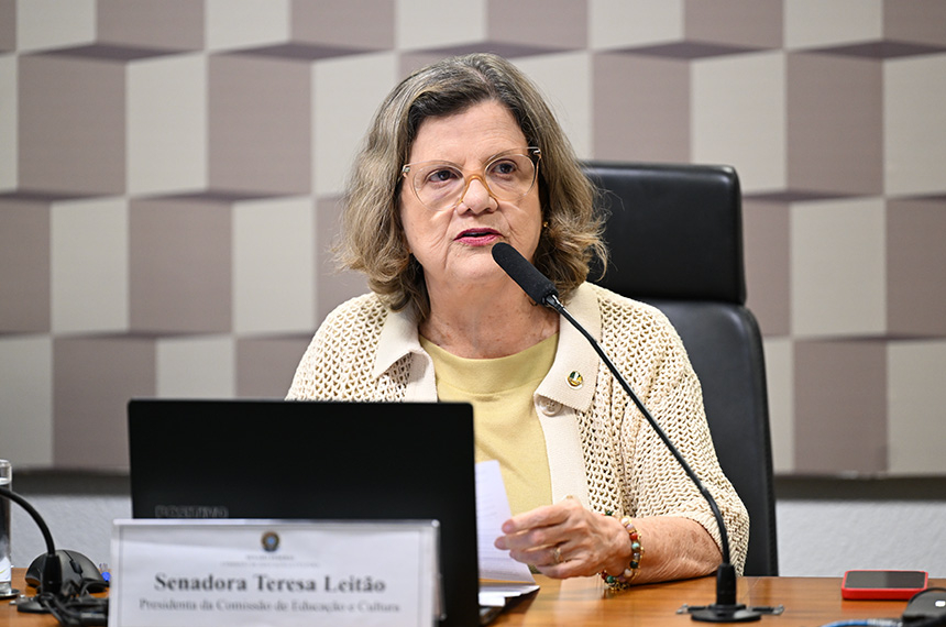 CE e CCT debatem diretrizes para ciência na educação na terça-feira — Senado Notícias