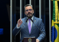 Alan Rick pede derrubada de veto que limita incentivo a doações de alimentos — Senado Notícias