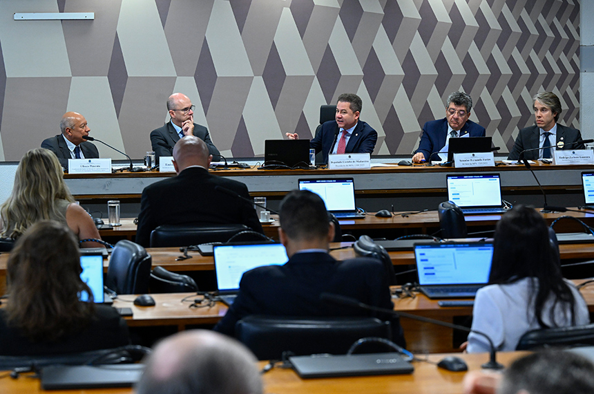 Debatedores ressaltam que Plano Brasil Soberano ajuda país a abrir novos mercados — Senado Notícias