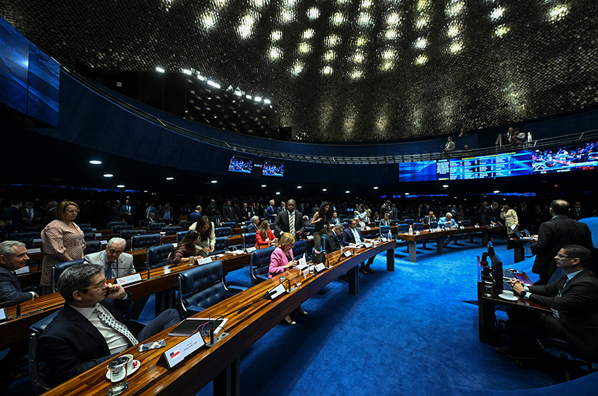 Vai à sanção projeto sobre portabilidade de salário e crédito com juros menores — Senado Notícias