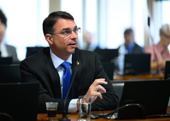 Vai à Câmara mais tempo de internação de adolescente em conflito com a lei — Senado Notícias