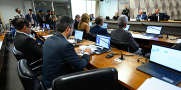 Novas funções comissionadas no STJ são aprovadas na CCJ e seguem ao Plenário — Senado Notícias