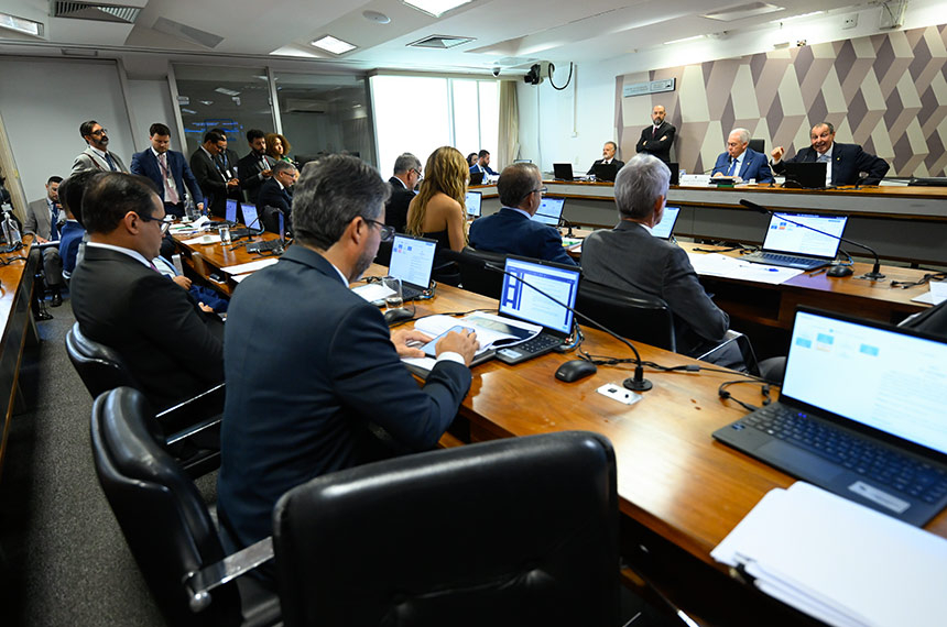 Novas funções comissionadas no STJ são aprovadas na CCJ e seguem ao Plenário — Senado Notícias