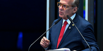 Dueire defende projeto que cria sistema para economia azul e proteção costeira — Senado Notícias
