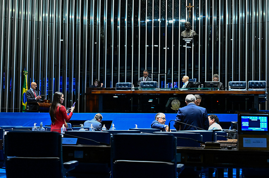 Vai à sanção projeto que revoga leis antigas da Previdência Social — Senado Notícias