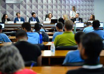 Debatedores discutem inclusão social e próteses para pessoas com deficiência — Senado Notícias