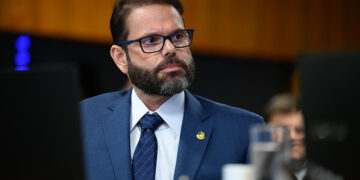 CSP aprova idade máxima de 35 anos para novos bombeiros e PMs — Senado Notícias