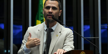 Cleitinho critica forma de indicações ao STF e privilégios de quem deixa a Corte — Senado Notícias