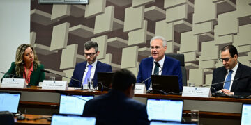 Debatedores afirmam que isenção do IR será positiva para a economia — Senado Notícias