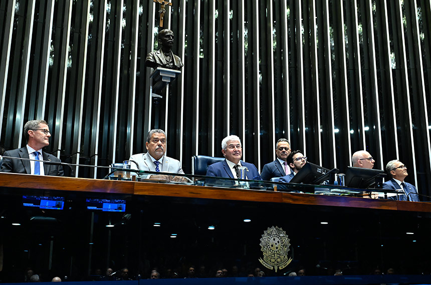 Sessão em homenagem à FAB destaca atuação da força além da defesa — Senado Notícias