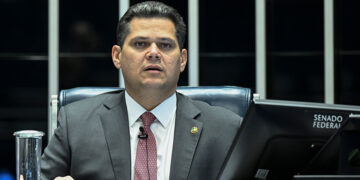 Davi comenta operação policial no RJ e destaca aprovação de projeto — Senado Notícias