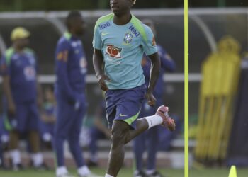 Ancelotti esboça formação da seleção para enfrentar Coreia do Sul