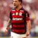 Flamengo vence no Maracanã e empata em número de pontos com Palmeiras