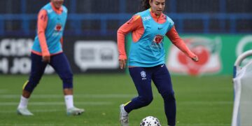 Meio-campista Angelina espera jogo difícil contra a Inglaterra