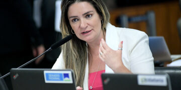 Senado lança ferramenta de combate à violência política de gênero — Senado Notícias