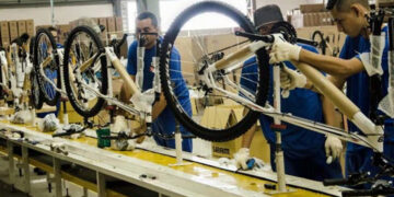 CCJ debate redução da jornada de trabalho para 36 horas semanais — Senado Notícias