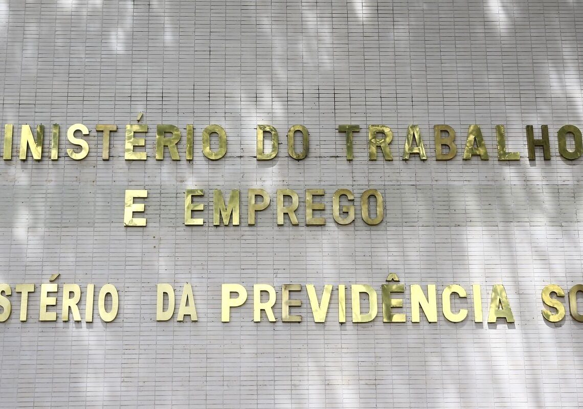 Prazo para divulgar relatório de transparência salarial acaba hoje