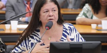 Comissão aprova multa para quem deixa criança sozinha em elevador e áreas comuns de condomínios – Notícias