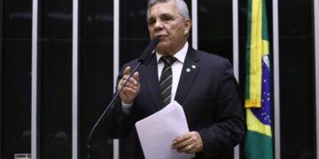 Câmara aprova regras para destinar imóveis de origem ilícita ao uso social em comunidades – Notícias