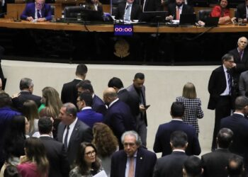Câmara aprova projeto que tipifica o crime de domínio de cidades