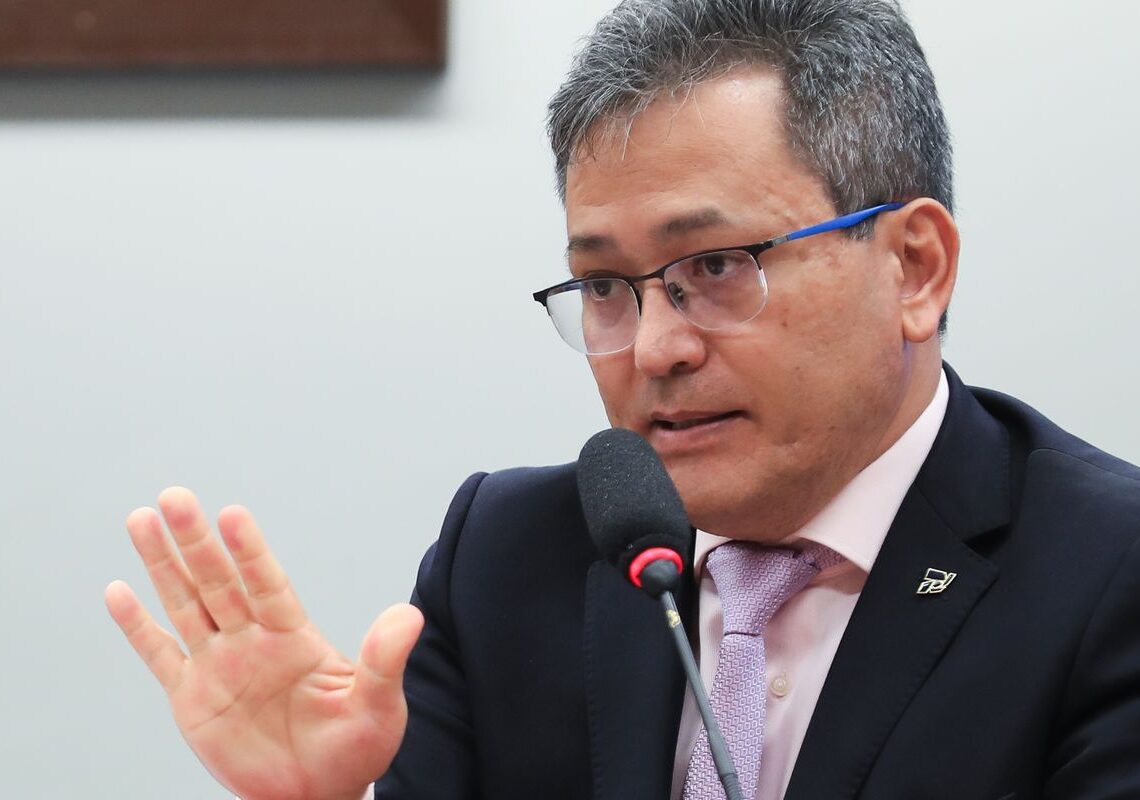 Para secretário da Receita isenção do IR é resgate em favor do povo