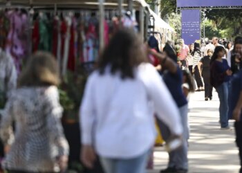 Desemprego no trimestre cai para menor taxa da série histórica