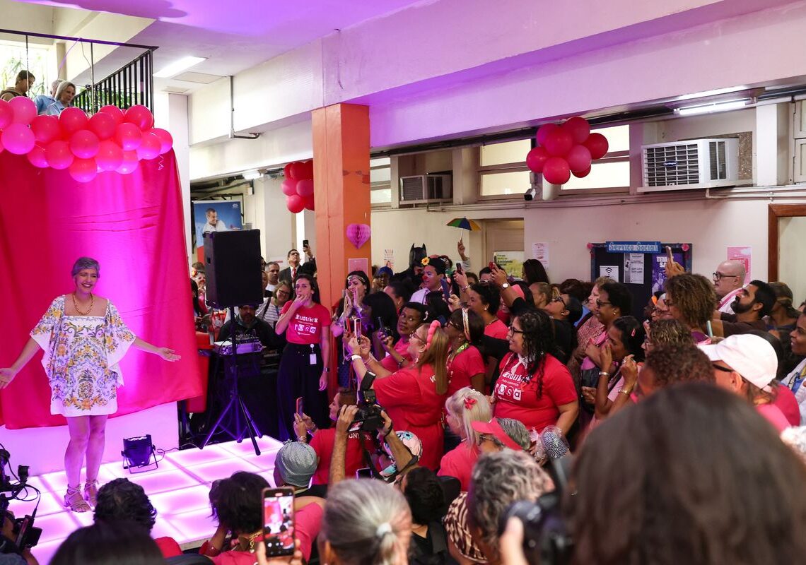 Inca promove autoestima de pacientes em celebração do Outubro Rosa