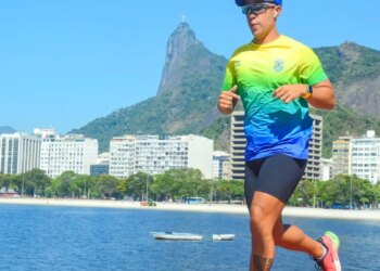 Carioca aproveita prova de rua para visitar o Cristo pela primeira vez