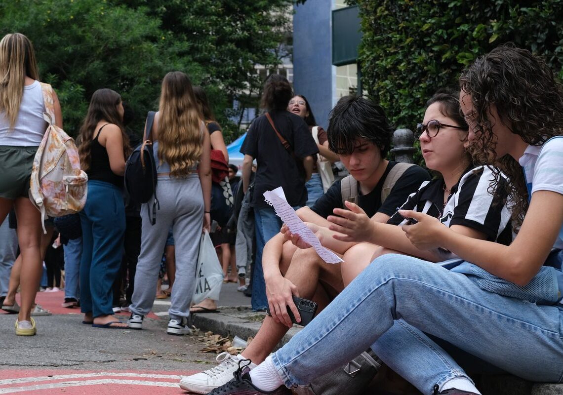 Enem 2025: entenda quem pode solicitar a reaplicação das provas