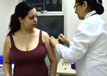 Saiba como será oferta de vacina que previne bronquiolite em bebês