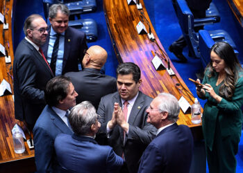 Isenção do IR para quem ganha até R$ 5 mil pode ser votada no Plenário na quarta — Senado Notícias