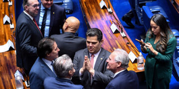 Isenção do IR para quem ganha até R$ 5 mil pode ser votada no Plenário na quarta — Senado Notícias