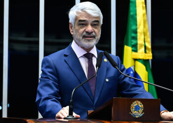 Humberto comemora impacto de programas federais na economia de PE — Senado Notícias