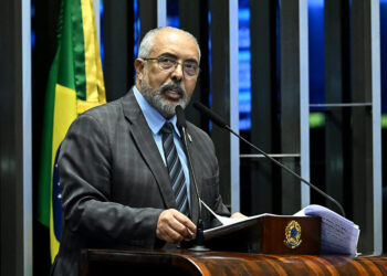 Paim destaca aprovação na CAE de IR zero para quem ganha até R$ 5 mil — Senado Notícias