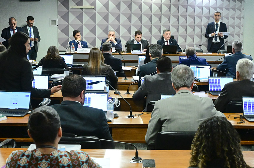 Dirigente de associação investigada por descontos depõe à CPMI na segunda — Senado Notícias