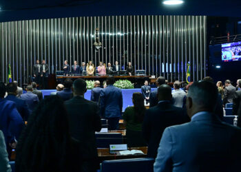 Comenda Missionários Daniel Berg e Gunnar Vingren é entregue a líderes religiosos e sociais — Senado Notícias