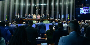 Comenda Missionários Daniel Berg e Gunnar Vingren é entregue a líderes religiosos e sociais — Senado Notícias