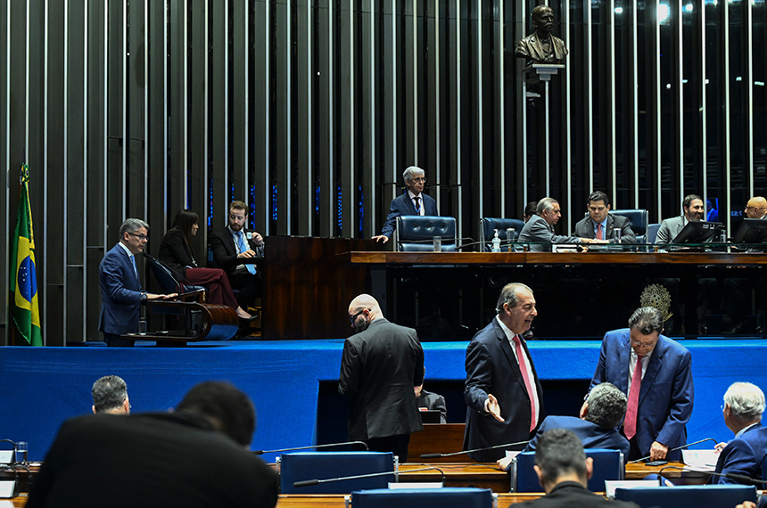 Projeto para combater crimes sexuais contra vulneráveis segue para sanção — Senado Notícias