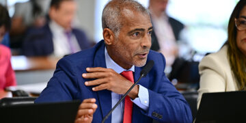 Aprovado projeto que garante direitos trabalhistas a árbitros — Senado Notícias