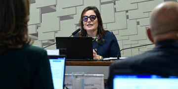 Plenário confirma indicada para ouvidoria da ANA — Senado Notícias