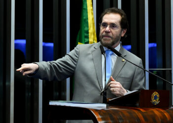 Plinio defende manifestantes em ato na COP 30 e critica ações de ONGs — Senado Notícias