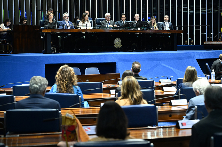 Carlos Chagas Filho é reconhecido como ‘visionário’ em sessão de homenagem — Senado Notícias