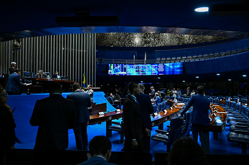 Projeto de incentivo à sustentabilidade na indústria química vai à sanção — Senado Notícias