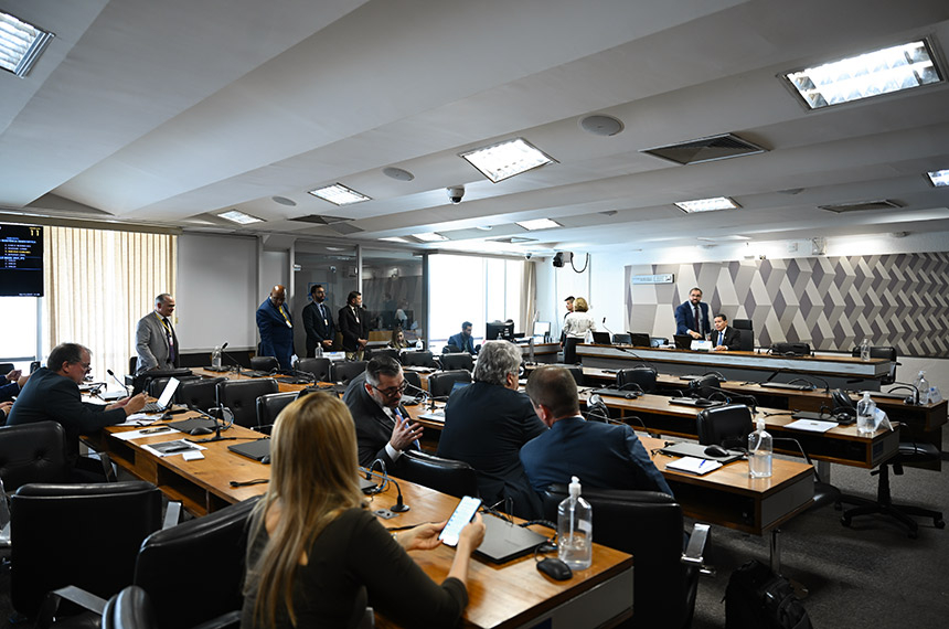CRA cobra explicações do governo — Senado Notícias