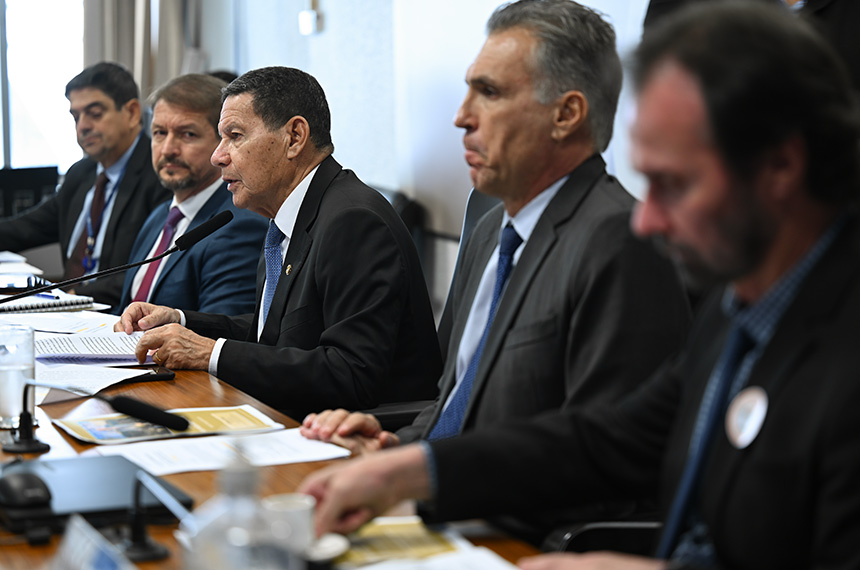 Debate aponta falhas no crédito para produtores rurais afetados pelo clima — Senado Notícias