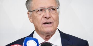 Alckmin diz esperar queda dos juros na próxima reunião do Copom