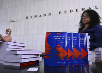 entenda o que está em debate e fuja das fake news — Senado Notícias